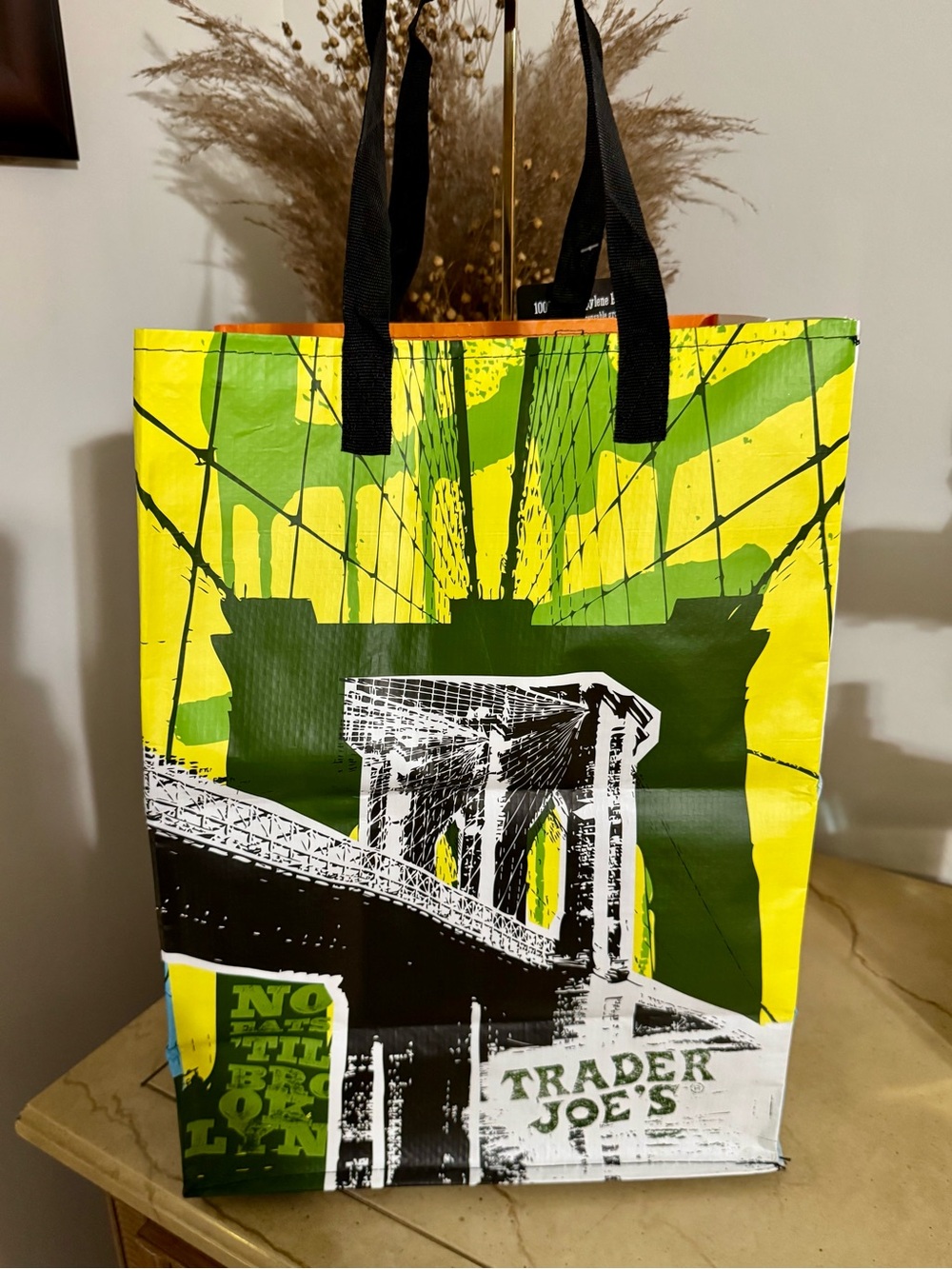 TRADER JOES NYC GRAPHIC THEMED REUSABLE SHOPPING TOTE NWT